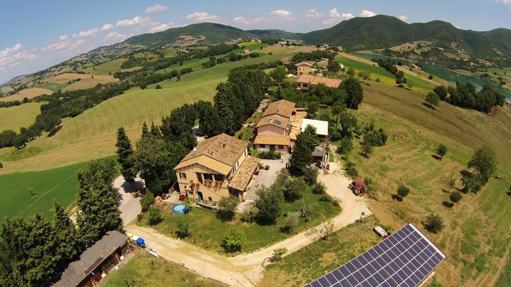 Agriturismo La Corte Sul Lago Villa Cingoli Buitenkant foto